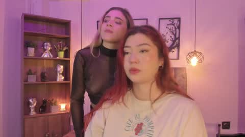 Snapshot of andy_and_emma chatting on 12.22.24 andy_and_emma online show from 12.22.24