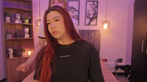 Snapshot of andy_and_emma chatting on 12.25.24 andy_and_emma online show from 12.25.24