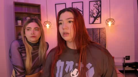 Snapshot of andy_and_emma chatting on 12.28.24 andy_and_emma online show from 12.28.24