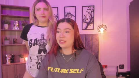 Snapshot of andy_and_emma chatting on 01.03.25 andy_and_emma online show from 01.03.25