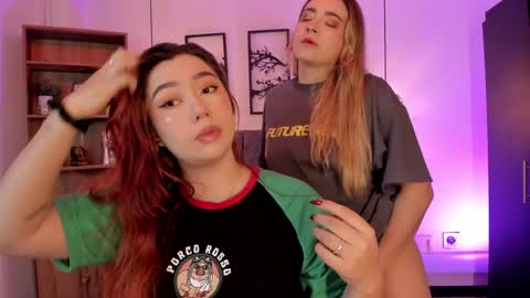 Snapshot of andy_and_emma chatting on 01.08.25 andy_and_emma online show from 01.08.25