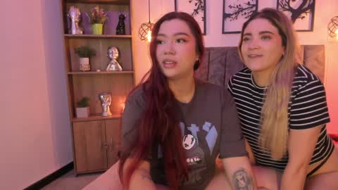 Snapshot of andy_and_emma chatting on 01.27.25 andy_and_emma online show from 01.27.25