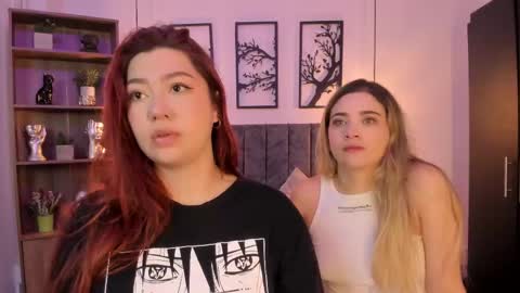 Snapshot of andy_and_emma chatting on 02.09.25 andy_and_emma online show from 02.09.25