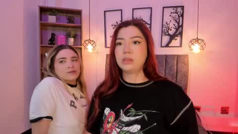 Snapshot of andy_and_emma chatting on 02.12.25 andy_and_emma online show from 02.12.25