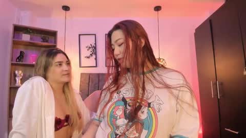 Snapshot of andy_and_emma chatting on 02.15.25 andy_and_emma online show from 02.15.25