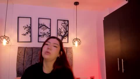 Snapshot of andy_and_emma chatting on 02.25.25 andy_and_emma online show from 02.25.25