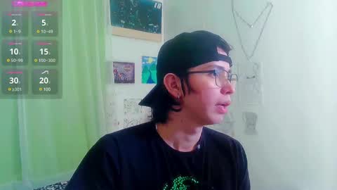 Snapshot of andy_gray01 chatting on 01.08.25 Andy Gray online show from 01.08.25