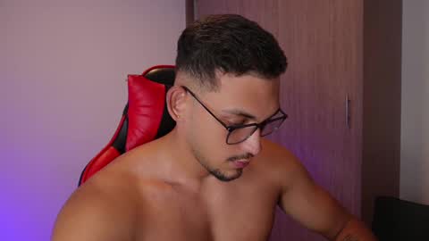 Snapshot of andy_weld chatting on 09.19.25 my onlyfans online show from 09.19.25