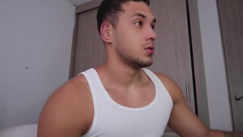 Snapshot of andy_weld chatting on 10.22.25 my onlyfans online show from 10.22.25