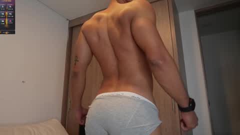 Snapshot of andy_weld chatting on 10.25.25 my onlyfans online show from 10.25.25