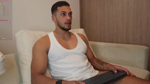 Snapshot of andy_weld chatting on 11.06.25 my onlyfans online show from 11.06.25