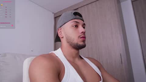 Snapshot of andy_weld chatting on 11.19.25 my onlyfans online show from 11.19.25