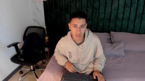 Andy Joy  online show from 03.02.25