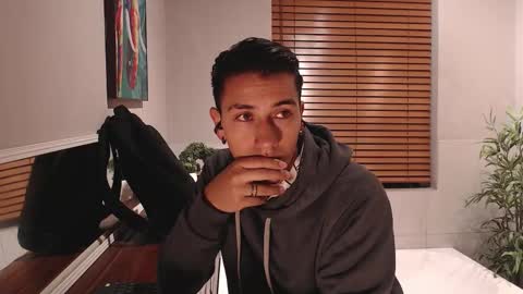 Snapshot of andyjoy_ chatting on 01.12.26 Andy Joy online show from 01.12.26