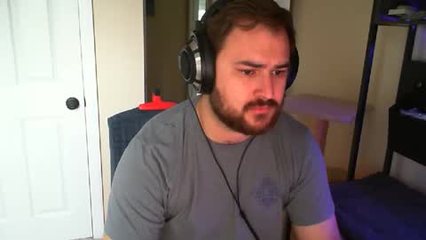 Snapshot of andysaurus_rex1 chatting on 04.19.26 andysaurus_rex1 online show from 04.19.26