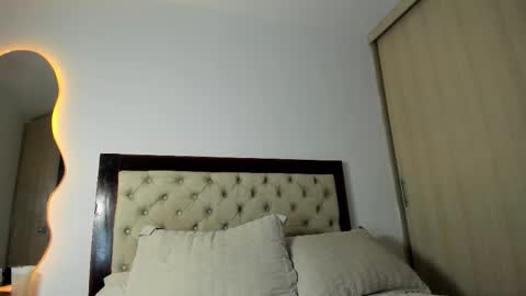 Snapshot of aneko_morii chatting on 03.20.26 online show from 03.20.26