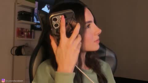      online show from 11.11.25