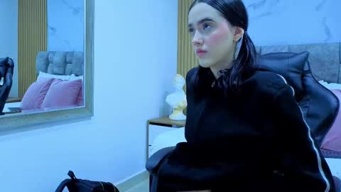 angel__kiss online show from 10.26.25