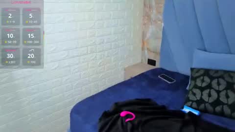 angel__red_ online show from 11.29.25