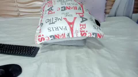 Snapshot of angel_avni chatting on 06.12.26 Angel online show from 06.12.26