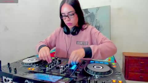 Anglica online show from 10.22.25