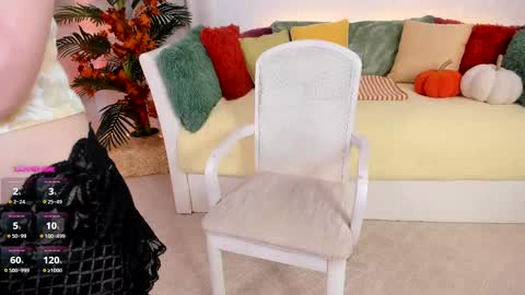 Snapshot of angel_claire chatting on 09.23.25 Claire - be back soon online show from 09.23.25