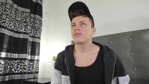 Angel Cuervo online show from 01.03.25