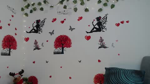 Angel Curl online show from 01.18.25