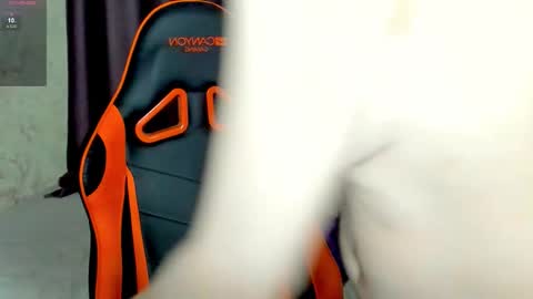 Snapshot of angel_doll585 chatting on 10.07.25 Fallen Angel online show from 10.07.25