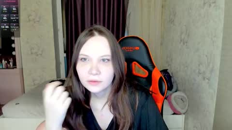 Snapshot of angel_doll585 chatting on 11.16.25 Fallen Angel online show from 11.16.25