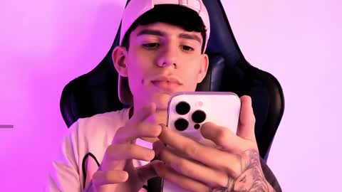 Snapshot of angel_eros_ chatting on 03.01.26 Angel online show from 03.01.26