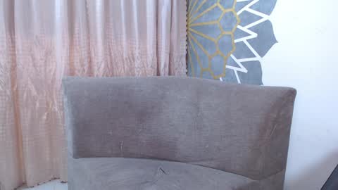 Snapshot of angel_girl10 chatting on 02.04.25 Angel Girl online show from 02.04.25