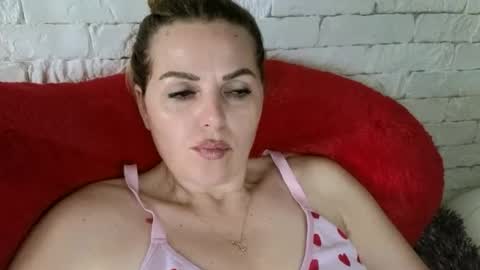 Snapshot of angel_girllovemy chatting on 06.25.26 ANGEL online show from 06.25.26