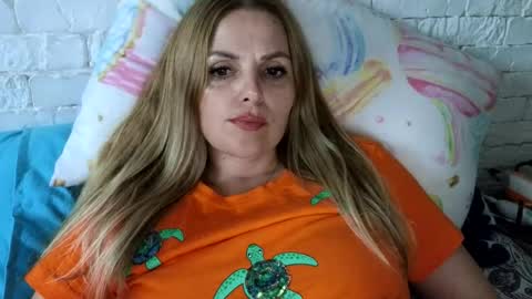 Snapshot of angel_girllovemy chatting on 07.16.26 ANGEL online show from 07.16.26
