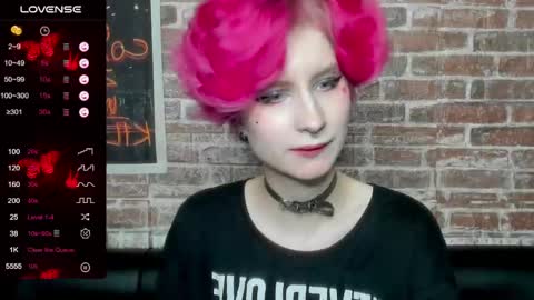 Snapshot of angel_julles chatting on 05.08.26 Angel Dust online show from 05.08.26