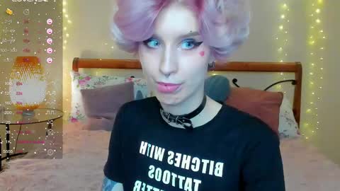 Snapshot of angel_julles chatting on 06.07.26 Angel Dust online show from 06.07.26