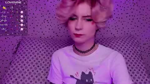 Snapshot of angel_julles chatting on 06.26.26 Angel Dust online show from 06.26.26