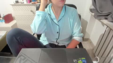 angel_lee__ online show from 02.09.25