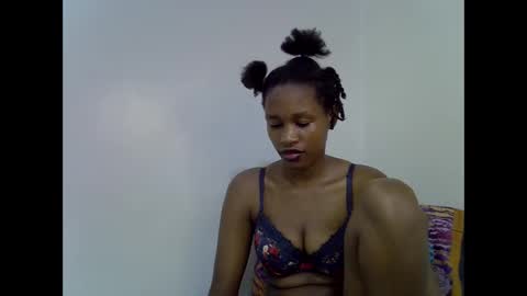 angel_mia5 online show from 11.25.25