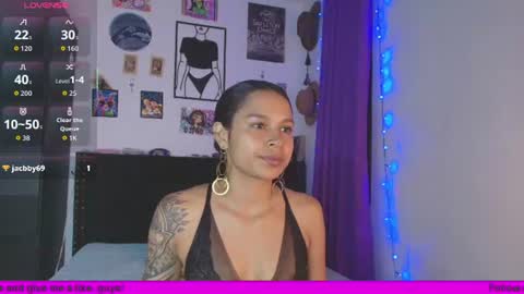 Snapshot of angel_smile18 chatting on 06.20.26 angel online show from 06.20.26