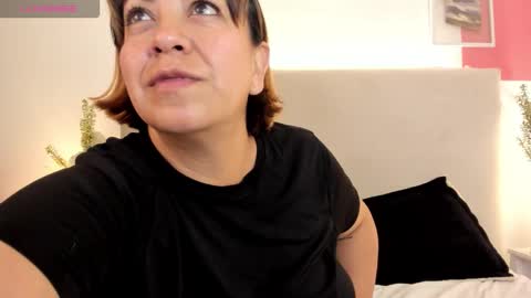 angel_velvet_ online show from 11.17.25