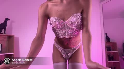 Snapshot of angela_bonetti chatting on 01.17.25 Angela Bonetti online show from 01.17.25