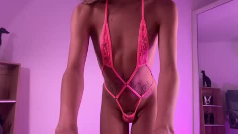 Snapshot of angela_bonetti chatting on 03.06.25 Angela Bonetti online show from 03.06.25