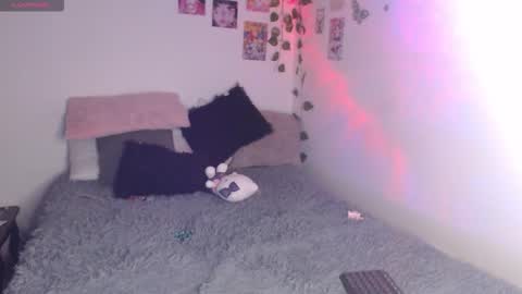 A N G E L A  E L L I S S   online show from 09.15.25