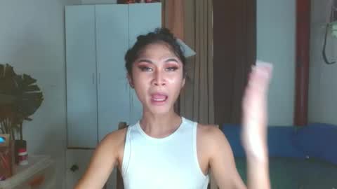 Snapshot of angela_mccollins chatting on 12.14.24 angela online show from 12.14.24