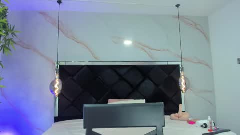 ANGELA online show from 10.08.25