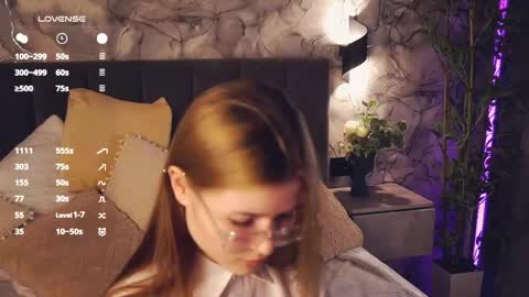 Mary online show from 04.15.26