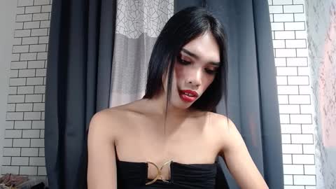 Snapshot of angelamonroe chatting on 03.10.25 SENORITA online show from 03.10.25