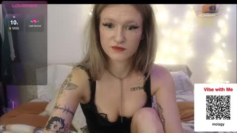 Snapshot of angelbl000d chatting on 12.24.24 angelbl000d online show from 12.24.24