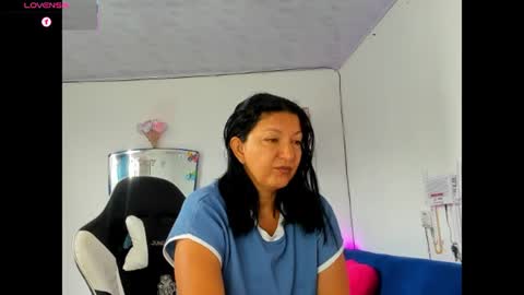 Snapshot of angelblue972344 chatting on 07.06.26 angel online show from 07.06.26